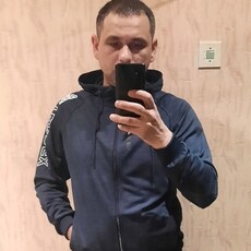 Виталя, 36