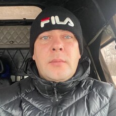 Виктор, 37