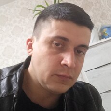 Ринат, 37