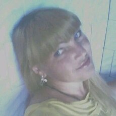 Эмилия, 39