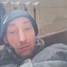 Яша, 34