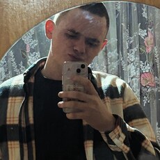 Арсений, 25