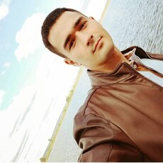 Веня, 32