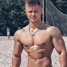 Саша, 32