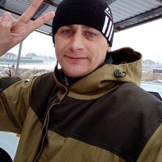 Веня, 33