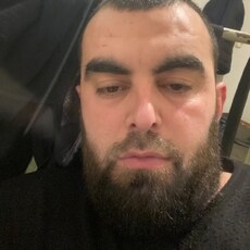 Рома, 28