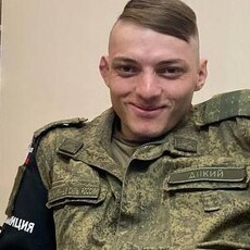 Даня, 27
