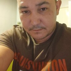 Анатолий, 32