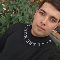 Ян, 25