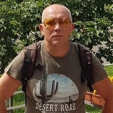 Витя, 44