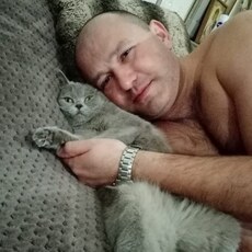 Толя, 39