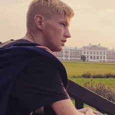 Роман, 26