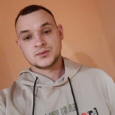 Гена, 28