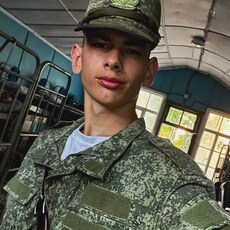 Веня, 19