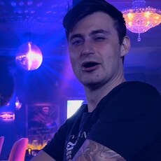 Аркадий, 33