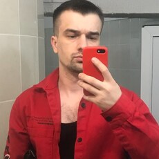 Юра, 34