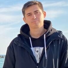 Толя, 30