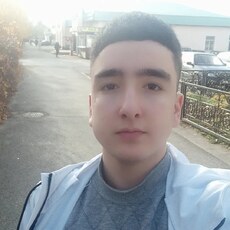 Гоша, 19
