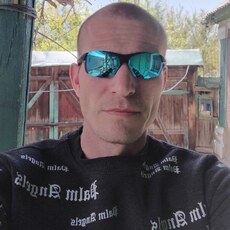 Веня, 38