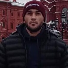 Юра, 28