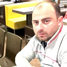 Илья, 33