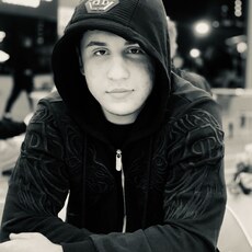 Борис, 24