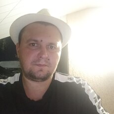 Тёма, 35