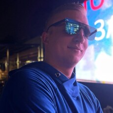 Артём, 26