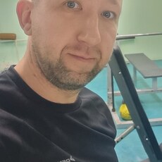 Михаил, 38