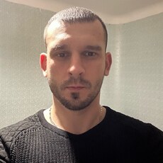 Марик, 32