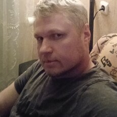 Слава, 28