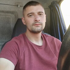 Радомир, 32