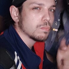 Антон, 25