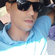 Тарас, 26