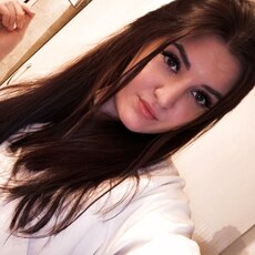 Милана, 27