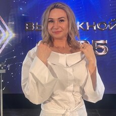 Надя, 42