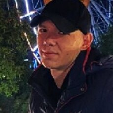 Юрий, 24