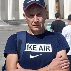 Валера, 51