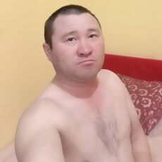 Максим, 40