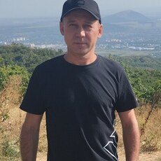 Роман, 48