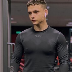Гриша, 22