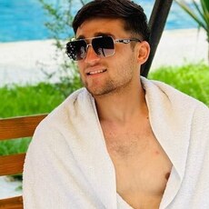 Даня, 23