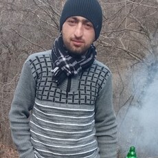 Артур, 33
