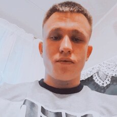 Даня, 25