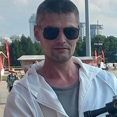 Владимир, 42