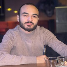 Леонид, 23
