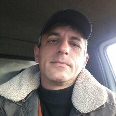 Толя, 44