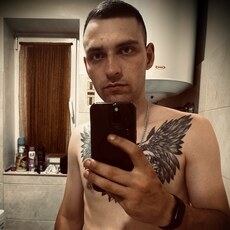 Тим, 25