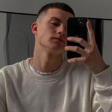 Денис, 23