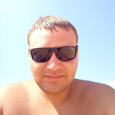 Ден, 38